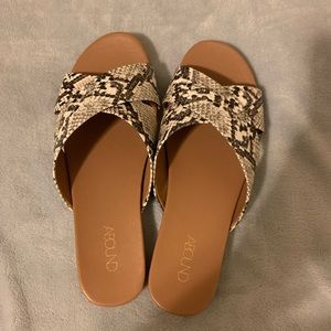 Size 7 snake print sandals